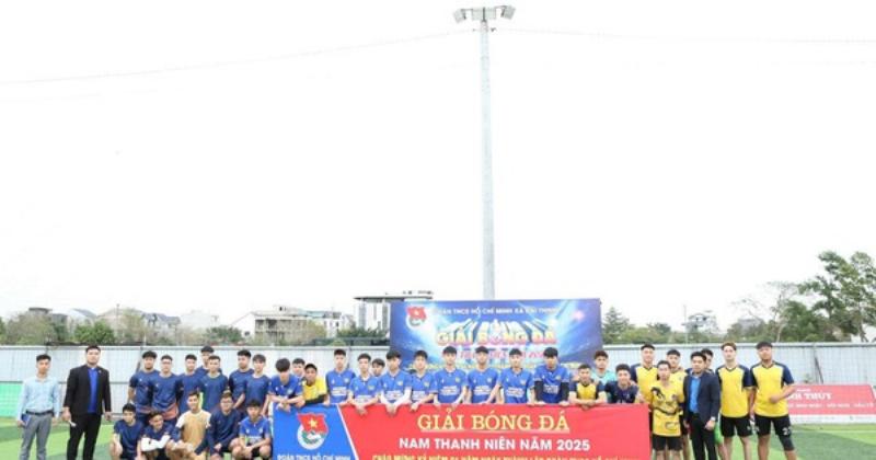 Mau bao tuong dep chao mung ngay 26/3 voi sac xanh la cay chu dao, the hien tinh than tuoi tre va nang dong cua doan vien.