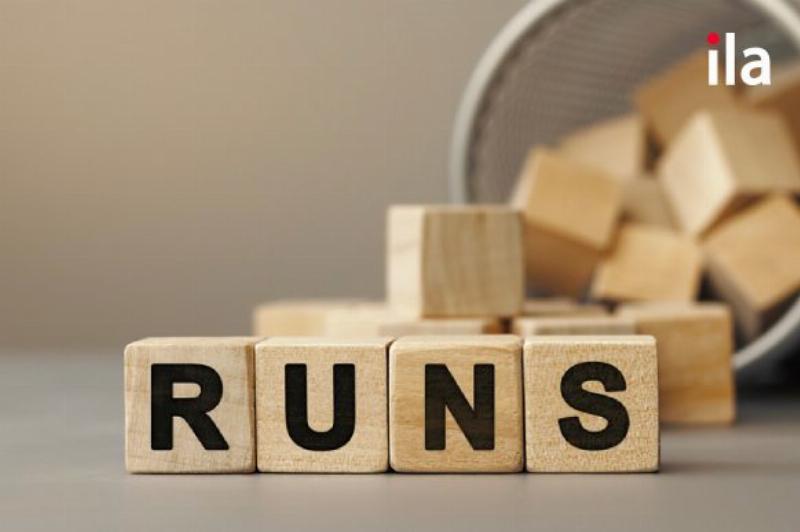 Hình minh họa ba dạng cơ bản của quá khứ của run: run, ran, run V3