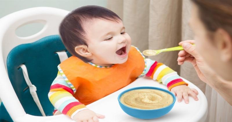 thực-đơn-ăn-dặm-cho-trẻ-6-tháng-tuổi-tuân-thủ-nguyên-tắc-vàng