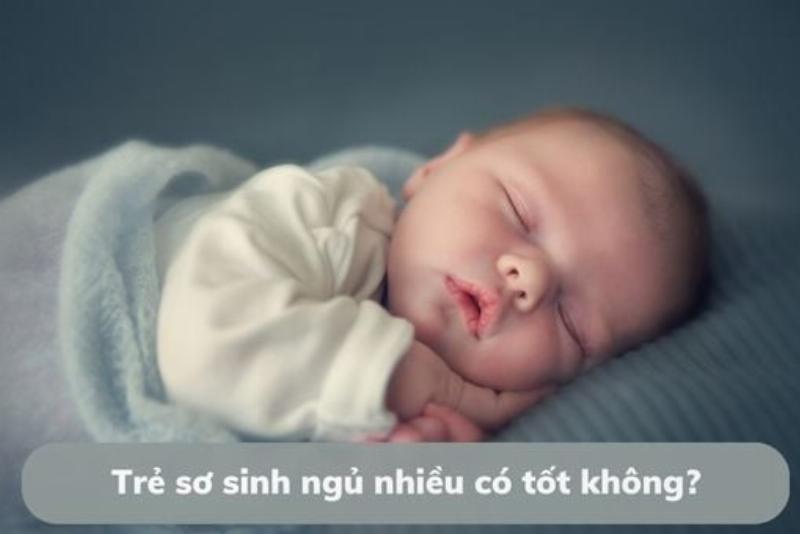 Bé 2 tháng tuổi tăng cân khỏe mạnh là dấu hiệu tốt khi ngủ xuyên đêm không bú