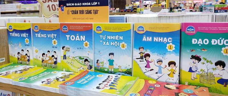 Phụ huynh và con cùng nhau học Tiếng Việt lớp 2 bộ sách Chân Trời Sáng Tạo, thể hiện sự đồng hành