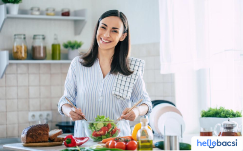 Một đĩa thức ăn đầy đủ dinh dưỡng cho mẹ sau sinh mổ giúp mau hồi phục