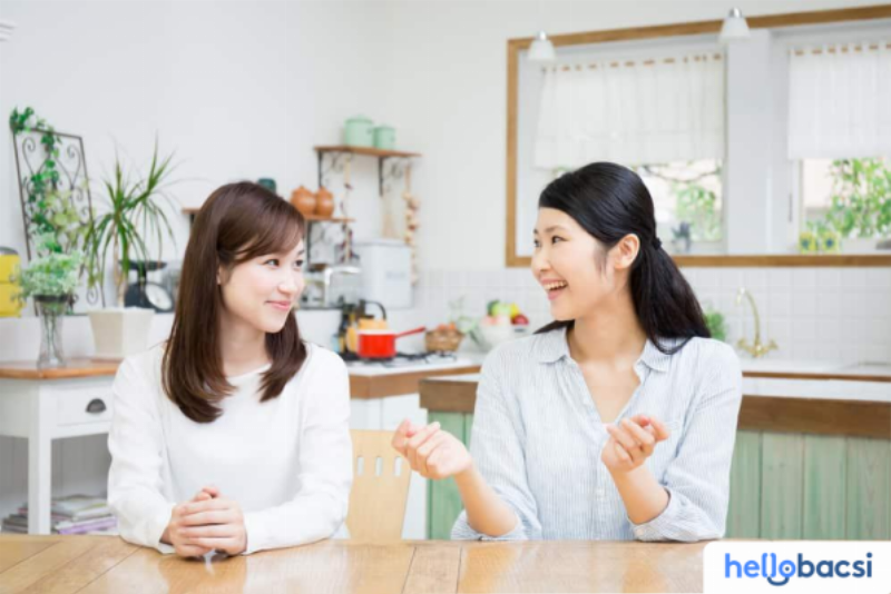 Bảng so sánh đơn giản giữa triệu chứng mang thai và PMS để người đọc dễ dàng nhận biết.